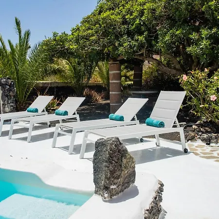 Holiday home Eslanzarote Testeyna House, Heated Pool, Super Wifi, Sat Tv, View To The Volcanoes Tias