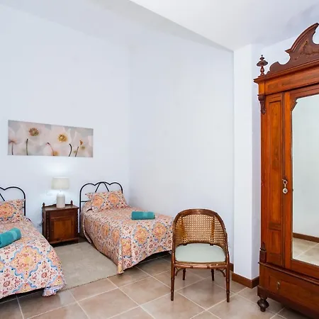 Holiday home Eslanzarote Testeyna House, Heated Pool, Super Wifi, Sat Tv, View To The Volcanoes *
