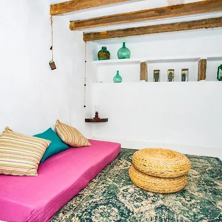 Eslanzarote Testeyna House, Heated Pool, Super Wifi, Sat Tv, View To The Volcanoes Holiday home Tias