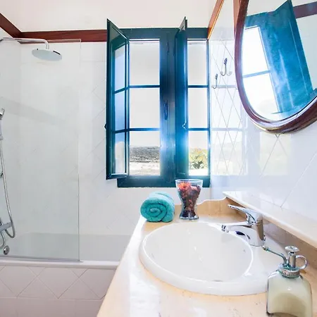 Holiday home Eslanzarote Testeyna House, Heated Pool, Super Wifi, Sat Tv, View To The Volcanoes *
