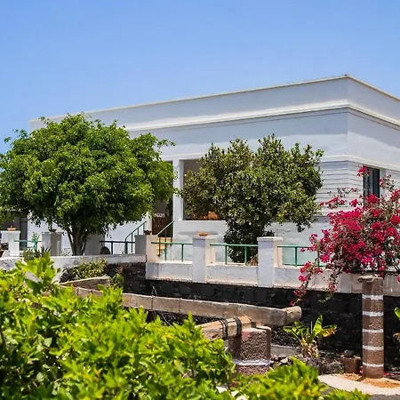 Eslanzarote Testeyna House, Heated Pool, Super Wifi, Sat Tv, View To The Volcanoes * Tias