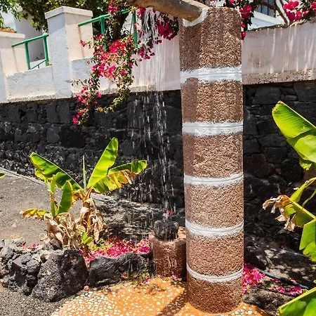 Eslanzarote Testeyna House, Heated Pool, Super Wifi, Sat Tv, View To The Volcanoes * Tias