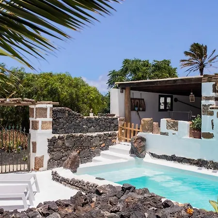 Holiday home Eslanzarote Testeyna House, Heated Pool, Super Wifi, Sat Tv, View To The Volcanoes