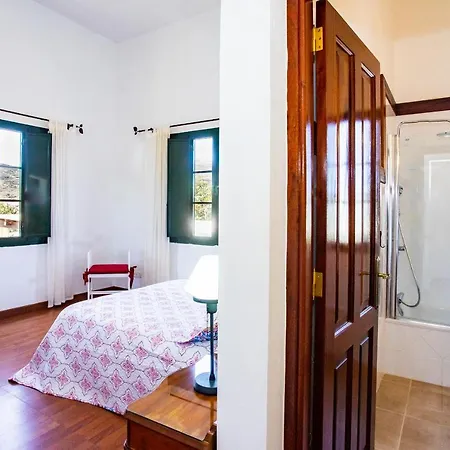 Eslanzarote Testeyna House, Heated Pool, Super Wifi, Sat Tv, View To The Volcanoes *