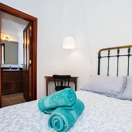 Eslanzarote Testeyna House, Heated Pool, Super Wifi, Sat Tv, View To The Volcanoes Holiday home